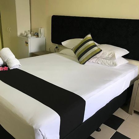 Moatoga Hotel Апиа Экстерьер фото